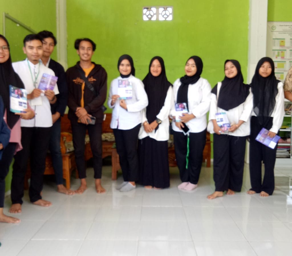Kegiatan Sosialisasi di PKBM At Taubah dengan siswa paket C
